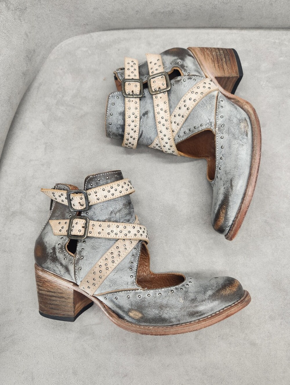 Freebird Ankle Boots 9 Gray Distressed Studded Leather Saphire Cut Out Western